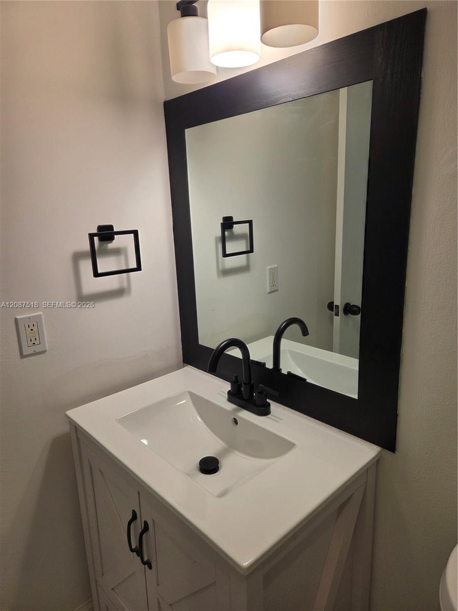 3280 Spanish Moss Terrace 213 Property Photo 6