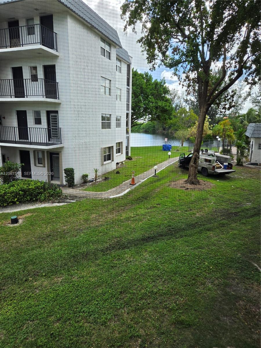 3280 Spanish Moss Terrace 213 Property Photo 10