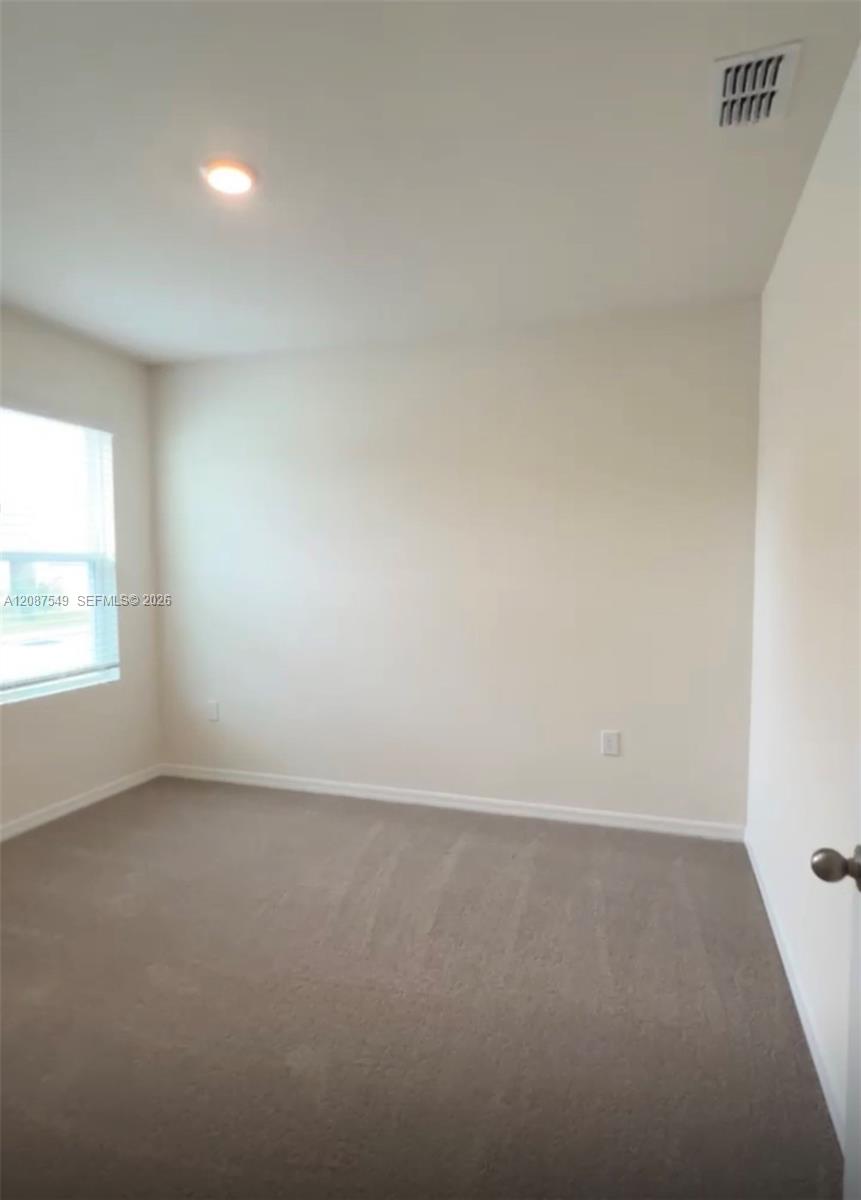 304 Corso Loop Property Photo 7