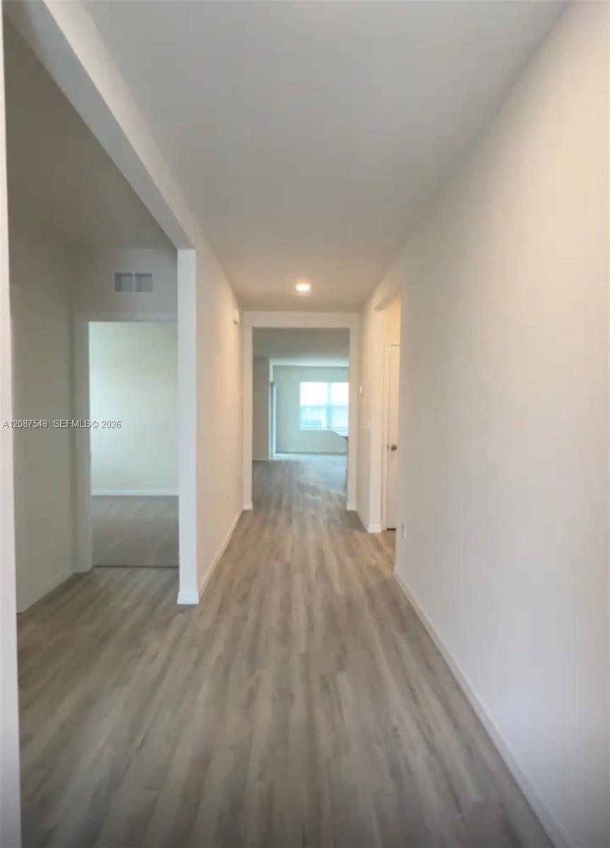 304 Corso Loop Property Photo 8