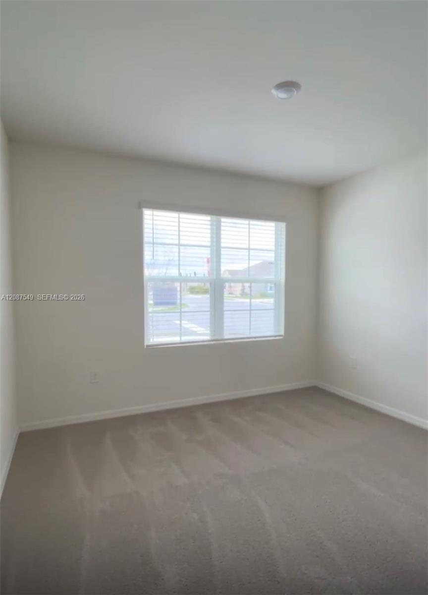 304 Corso Loop Property Photo 9