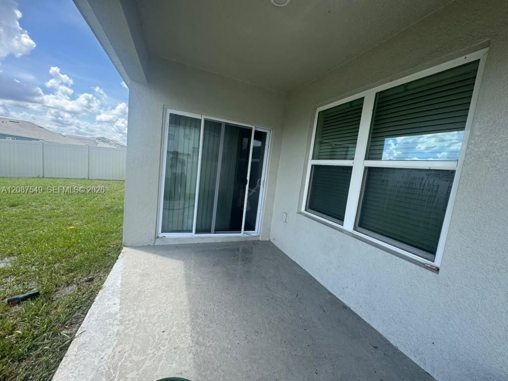 304 Corso Loop Property Photo 12