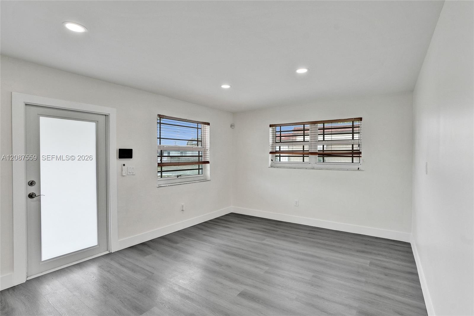 1341 Nw 75th Street Property Photo 4