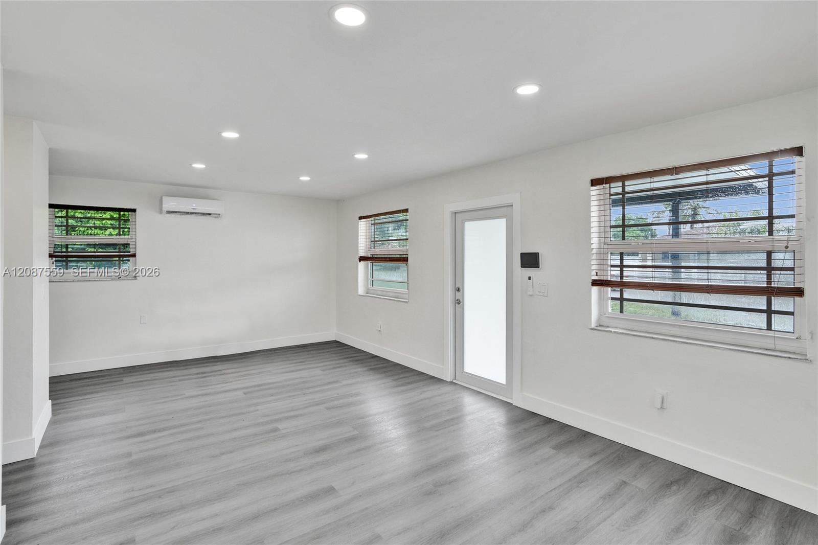 1341 Nw 75th Street Property Photo 12