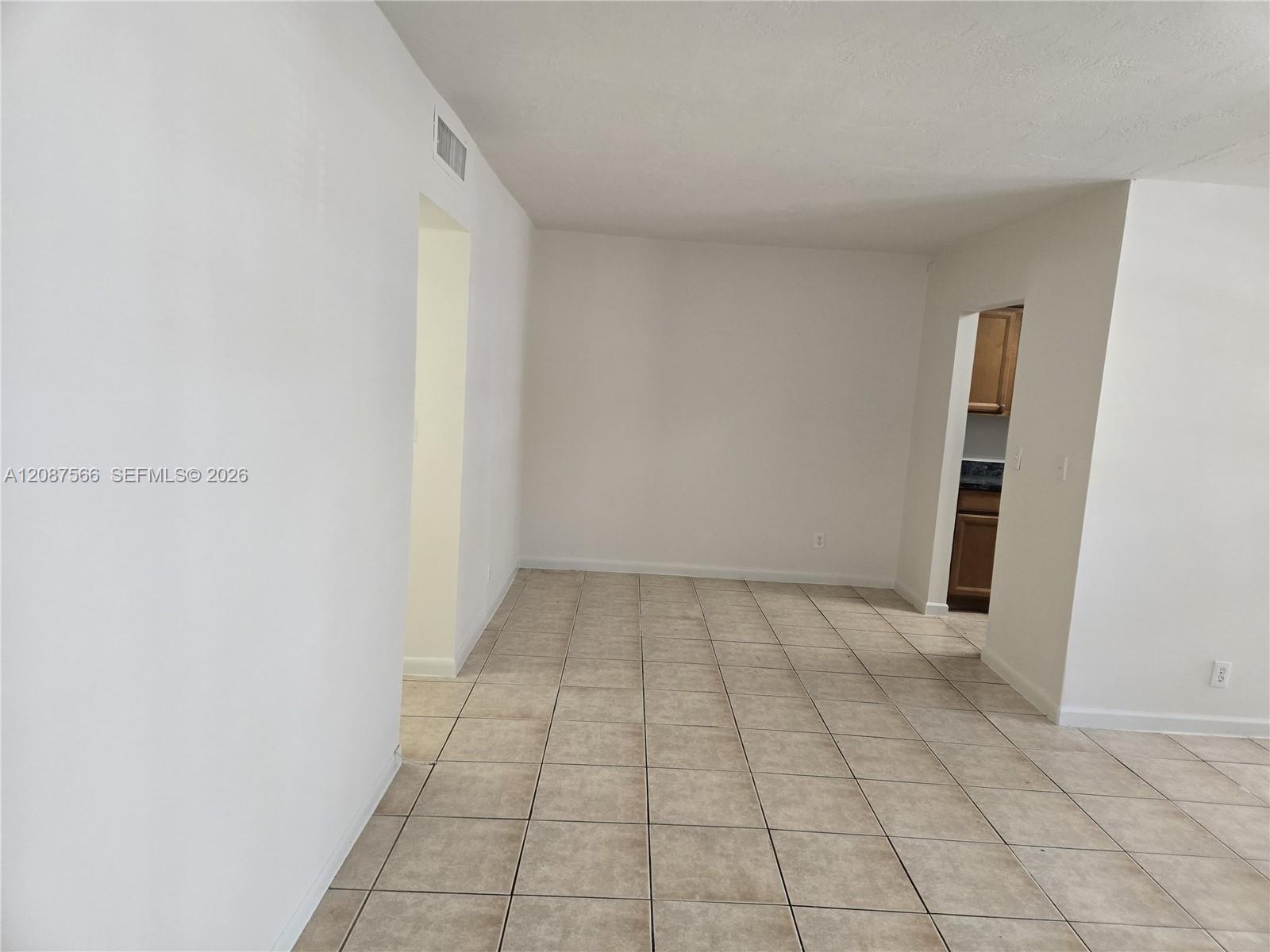 8704 Nw 35th Street 105 Property Photo 9