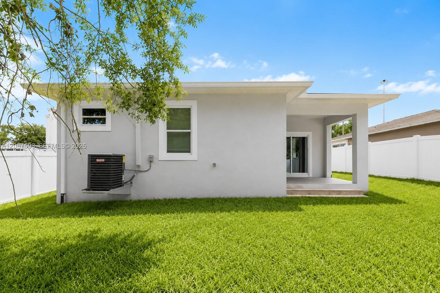 3706 Wiggins Leaf Property Photo 5