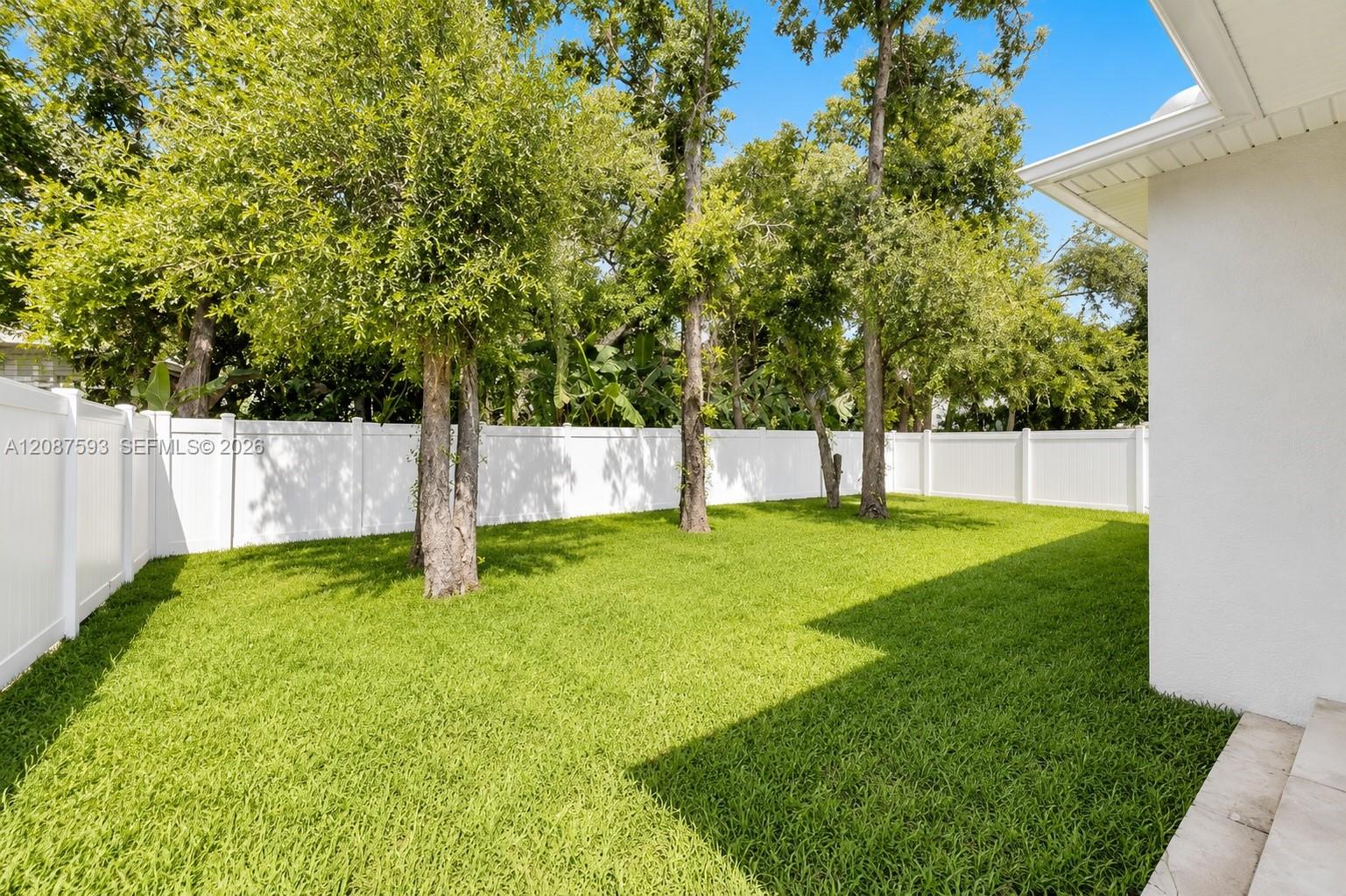 3706 Wiggins Leaf Property Photo 6