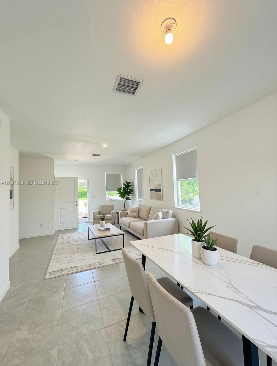 12570 Nw 22nd Place . Property Photo 9