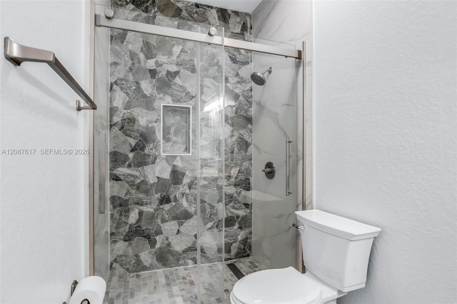 8870 N Isles Circle Property Photo 19