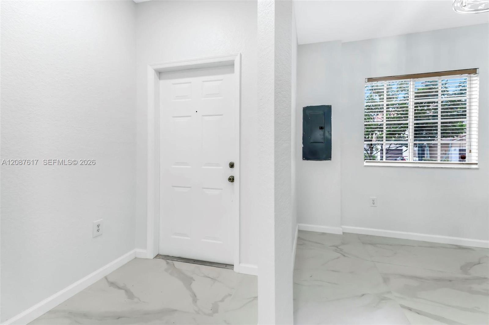 8870 N Isles Circle Property Photo 25