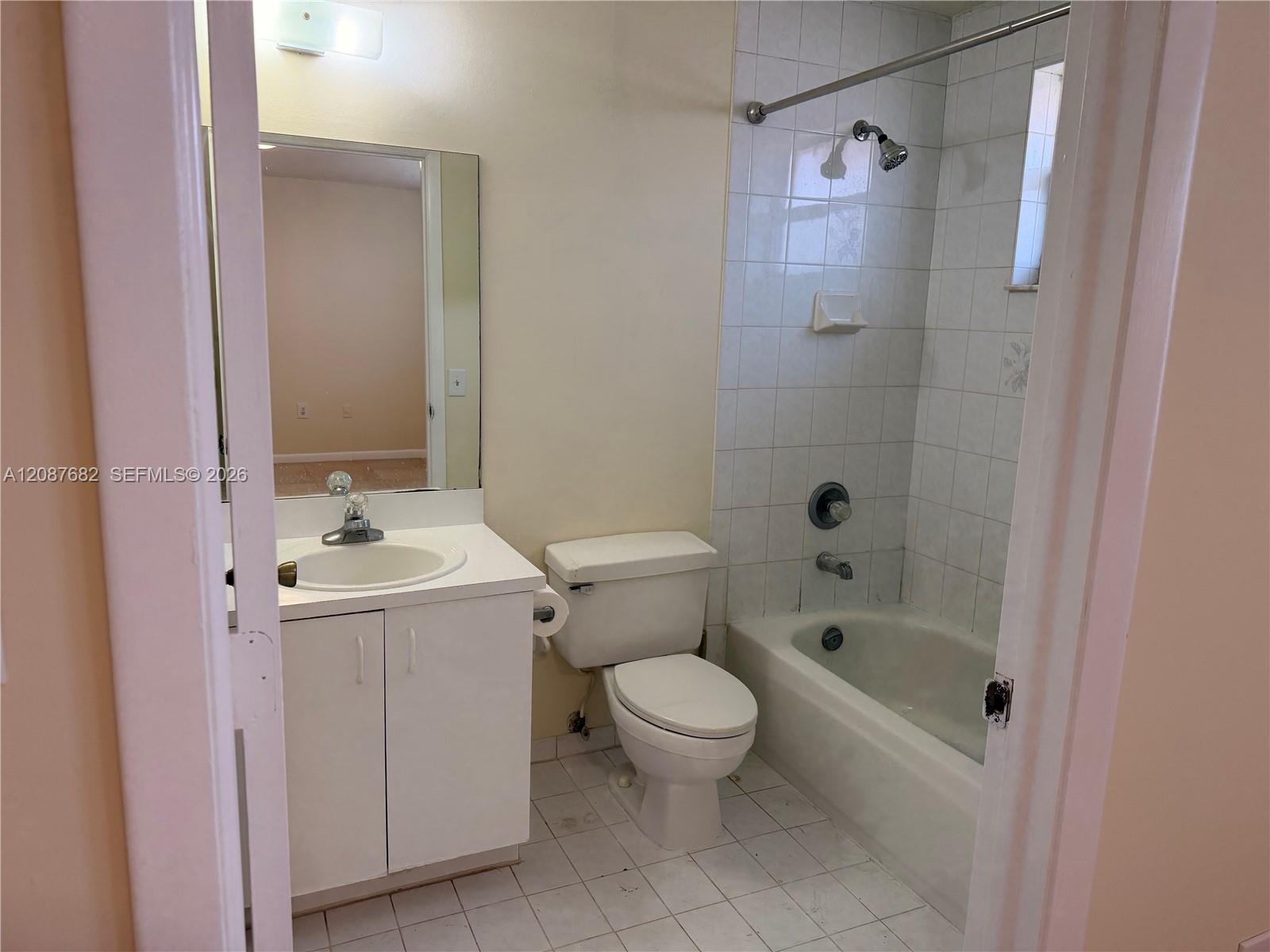 8019 Lake Drive 202 Property Photo 9