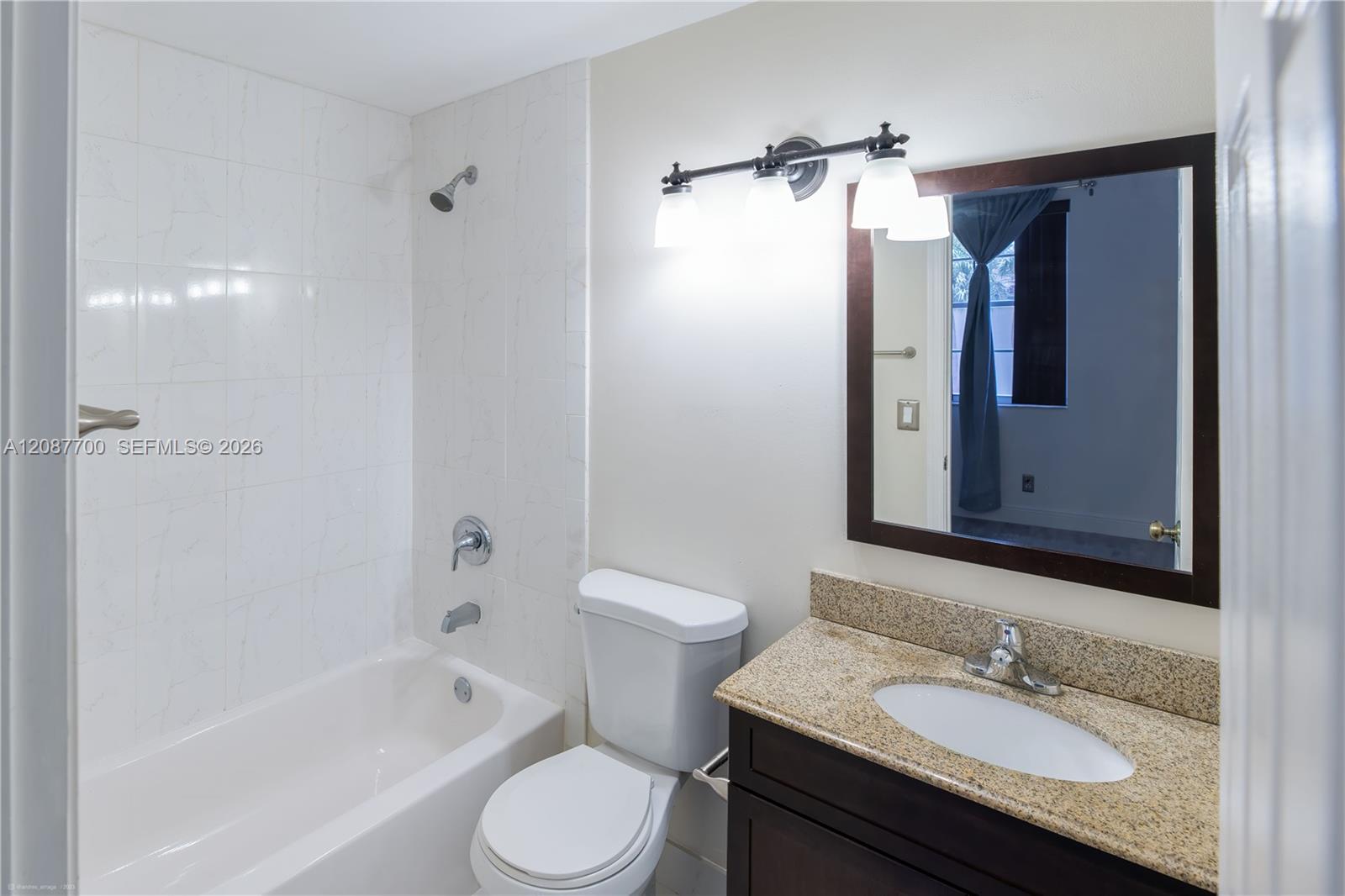 A12087700 Property Photo 19