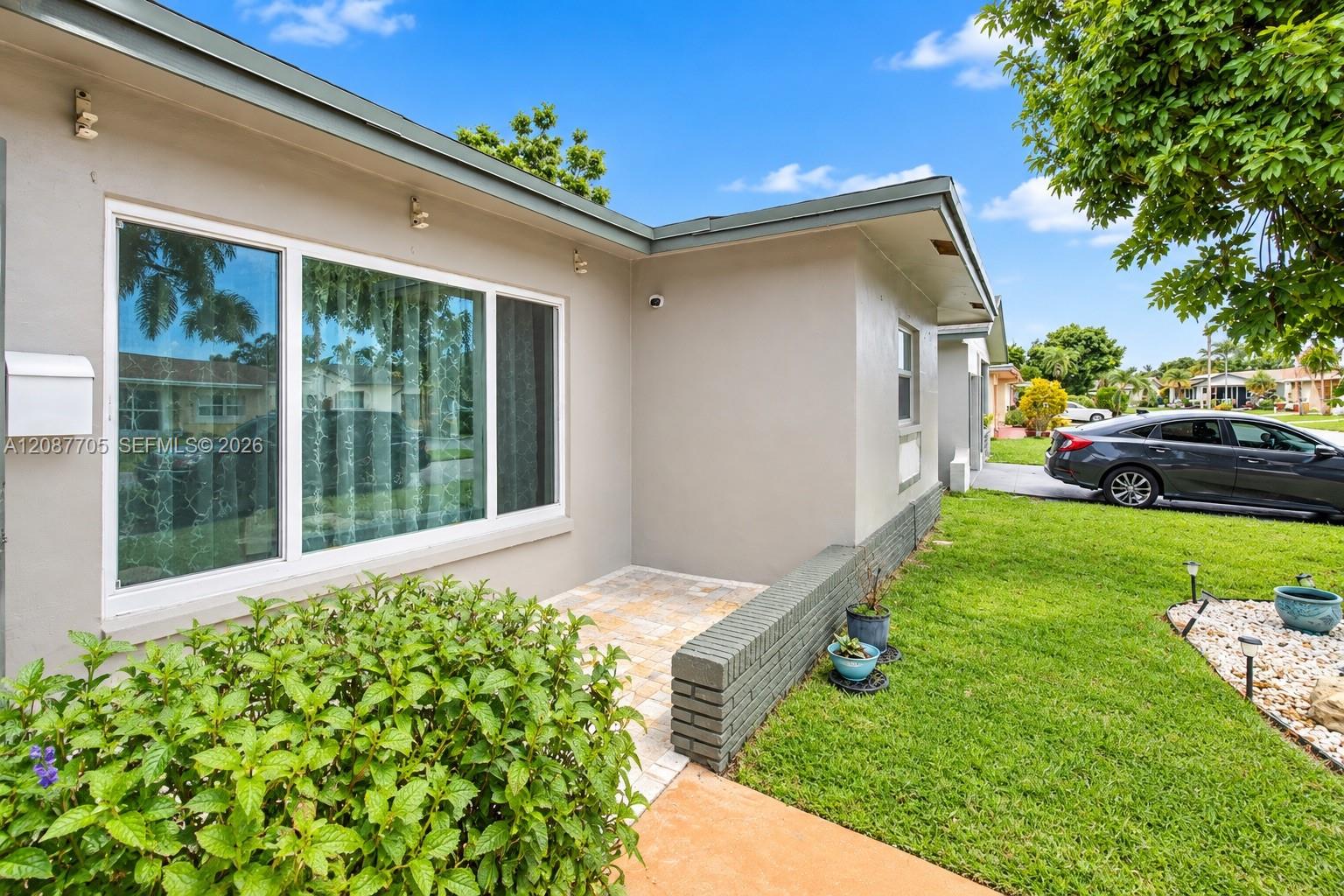 7303 Nw 59th Street Property Photo 4