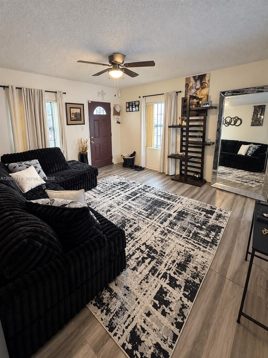 2101 Nw 87th Street Property Photo 4