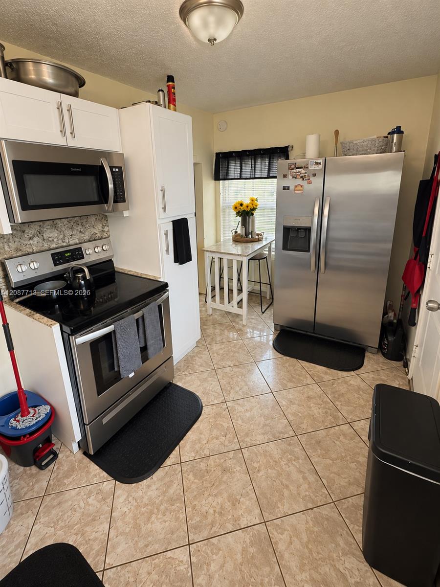 2101 Nw 87th Street Property Photo 6