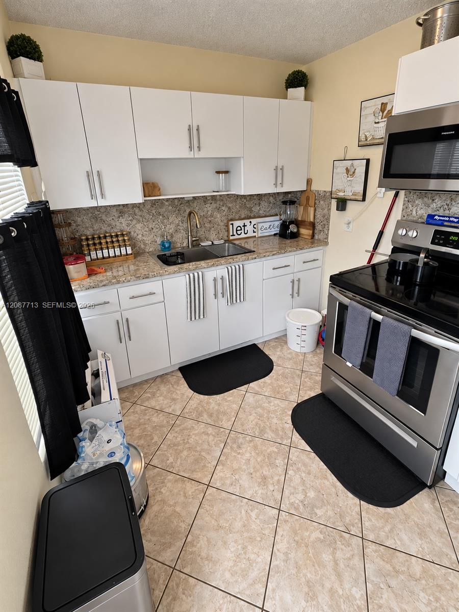 2101 Nw 87th Street Property Photo 7