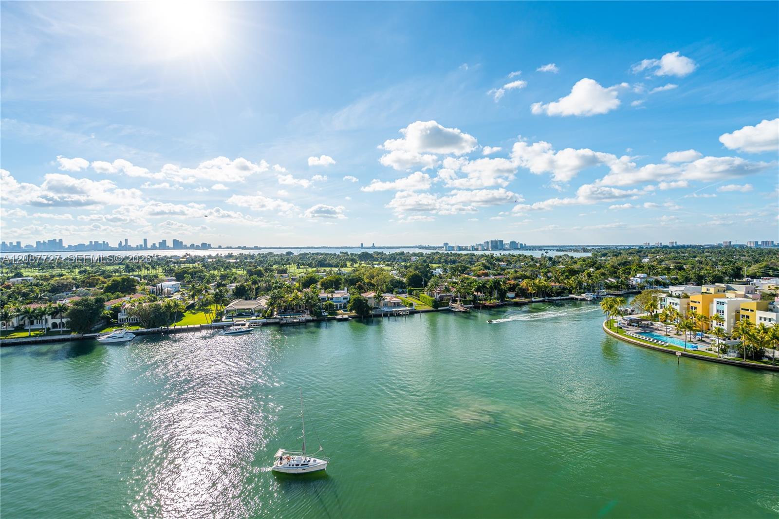 5880 Collins Avenue Ph3 Property Photo 11
