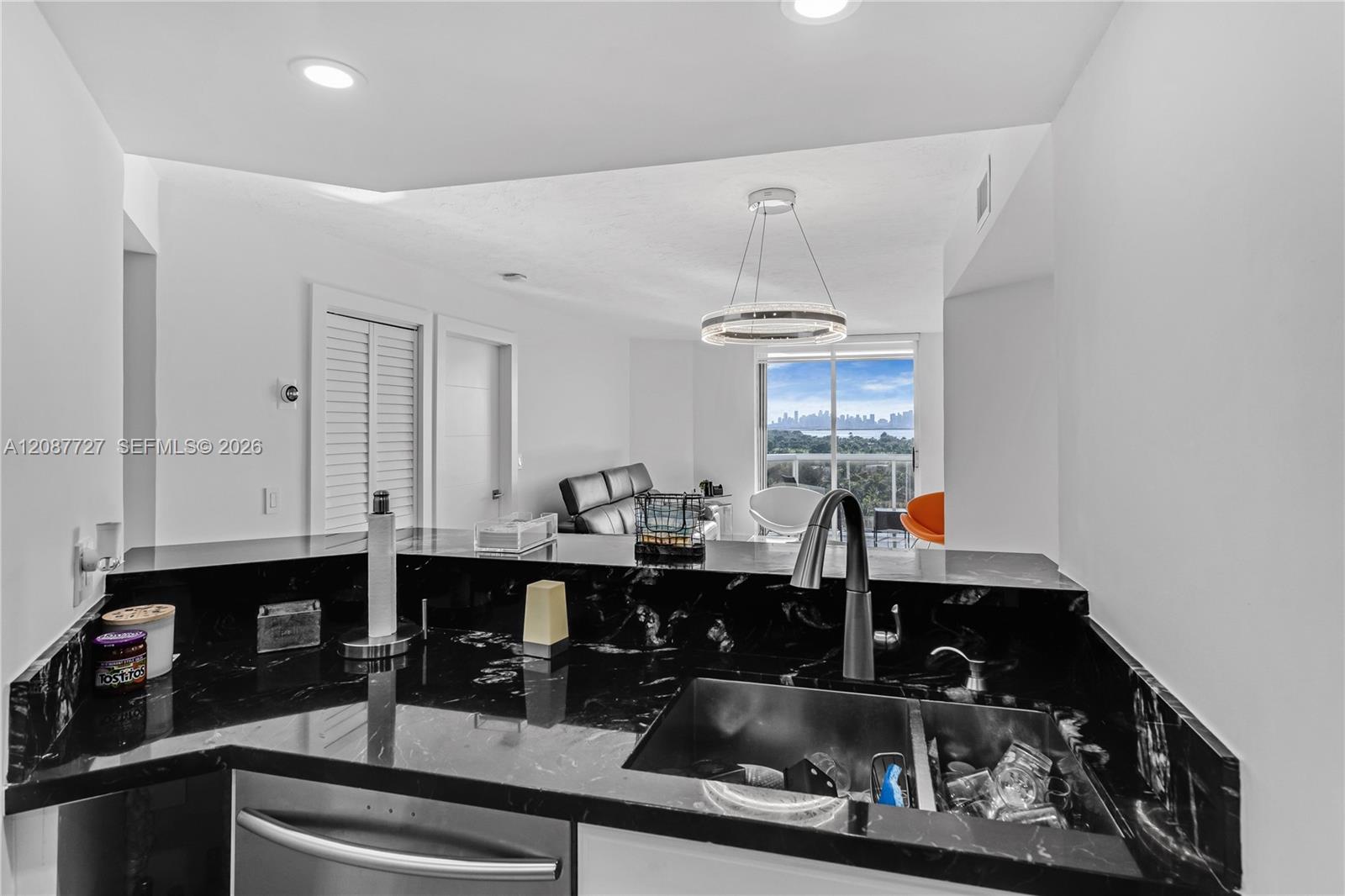 5880 Collins Avenue Ph3 Property Photo 21