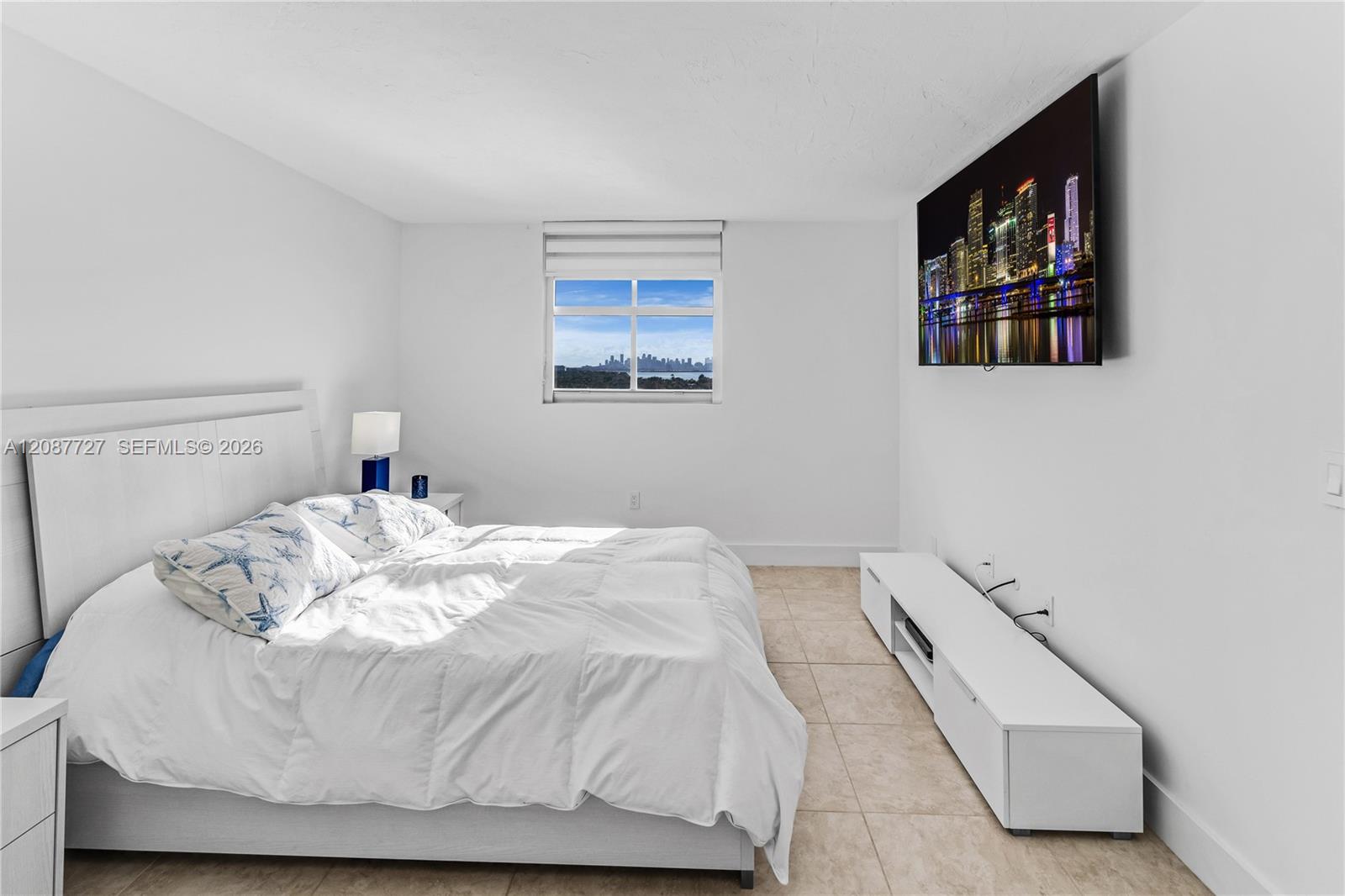 5880 Collins Avenue Ph3 Property Photo 23