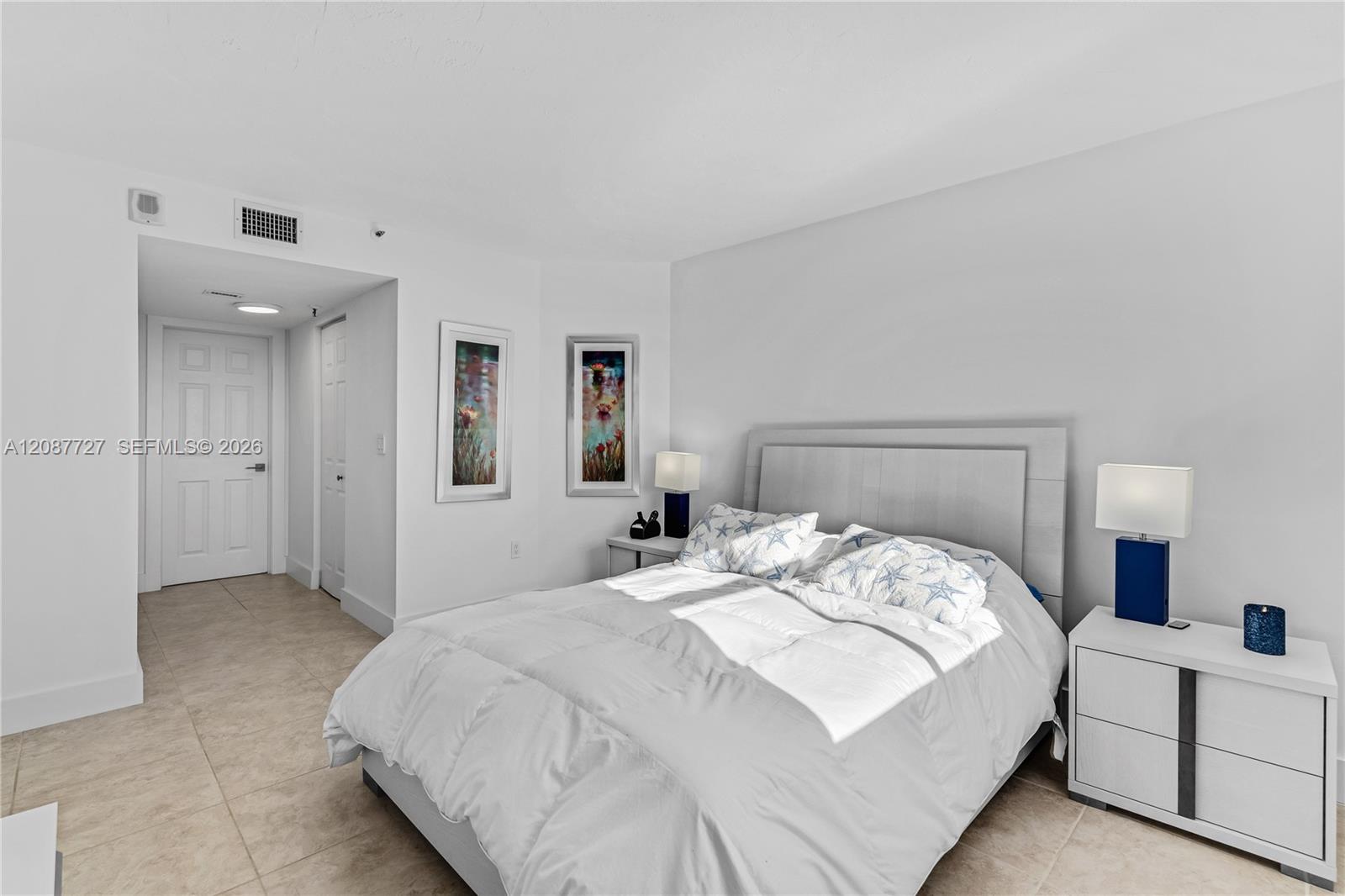 5880 Collins Avenue Ph3 Property Photo 24