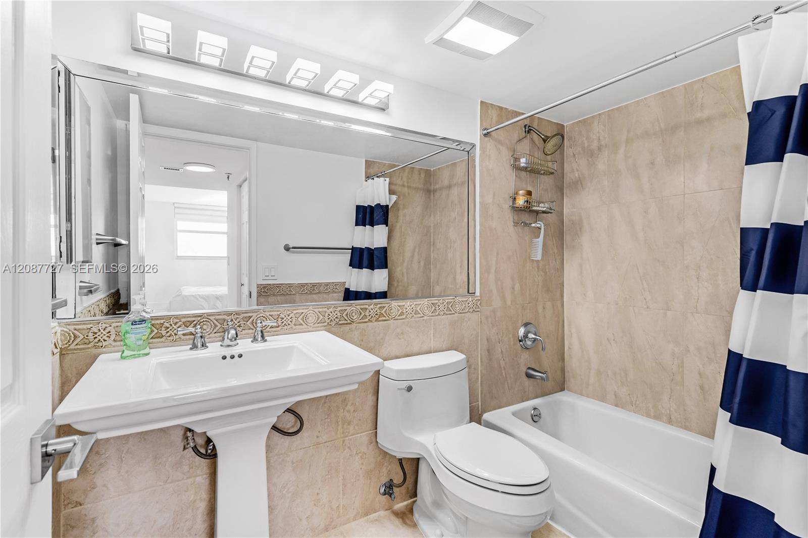 5880 Collins Avenue Ph3 Property Photo 26