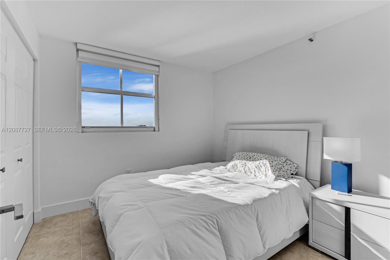 5880 Collins Avenue Ph3 Property Photo 28