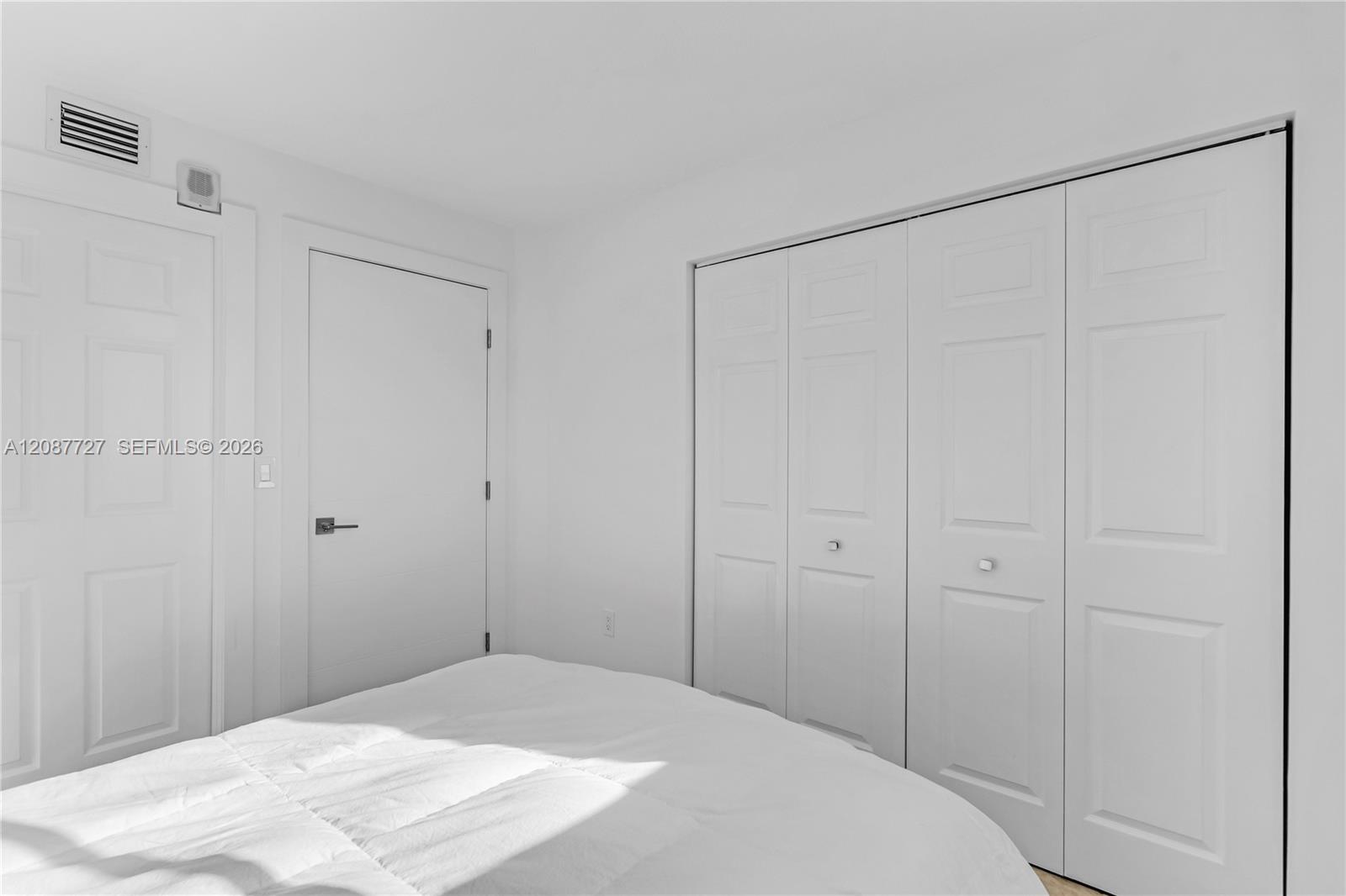 5880 Collins Avenue Ph3 Property Photo 29