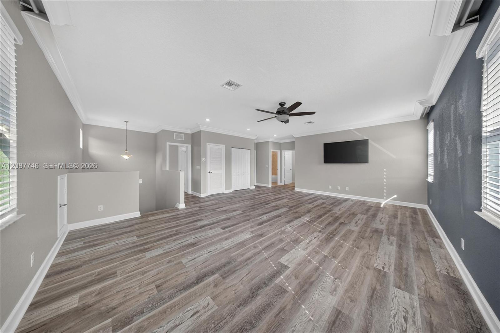 9062 Gulf Cove Drive Property Photo 22