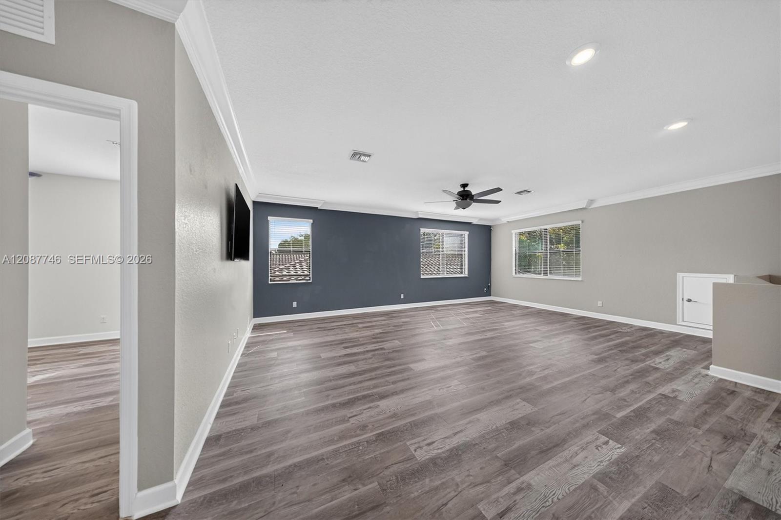 9062 Gulf Cove Drive Property Photo 23