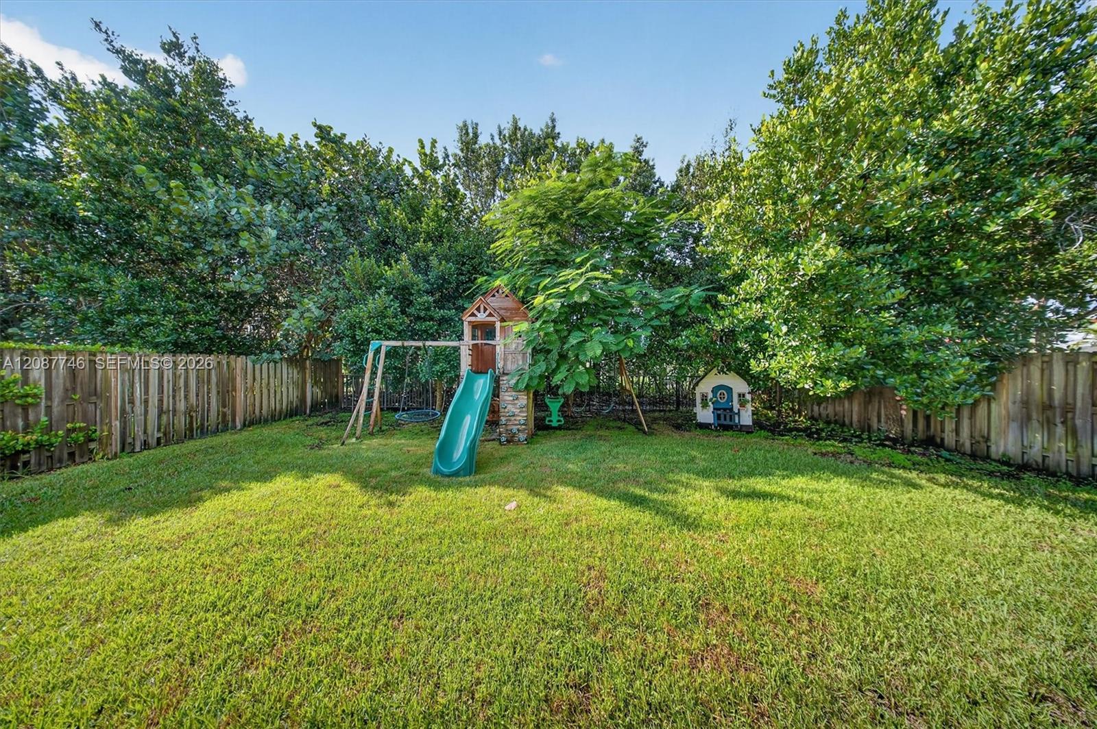 9062 Gulf Cove Drive Property Photo 46