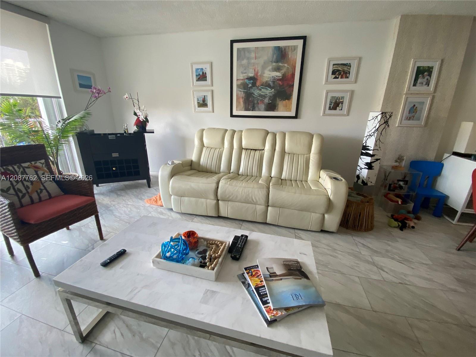 2851 Ne 183rd Street 303e Property Photo 4