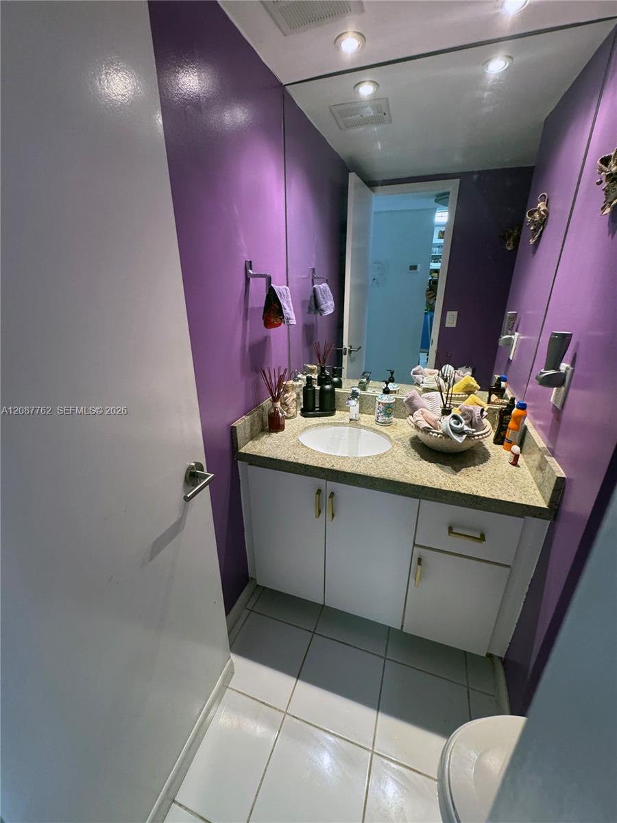 2851 Ne 183rd Street 303e Property Photo 12