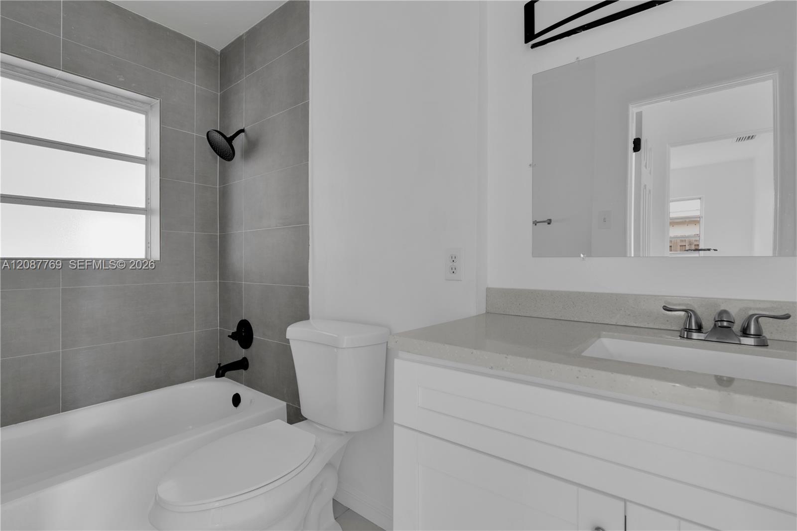 214 W Grace Street Property Photo 21