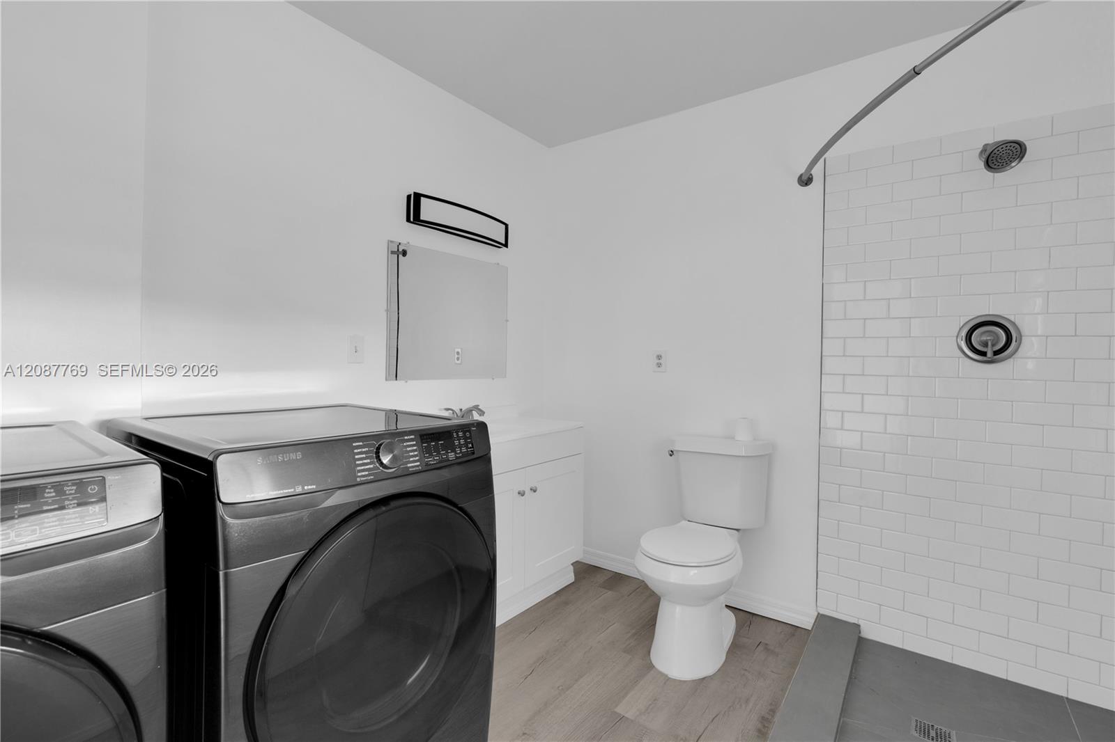 214 W Grace Street Property Photo 33