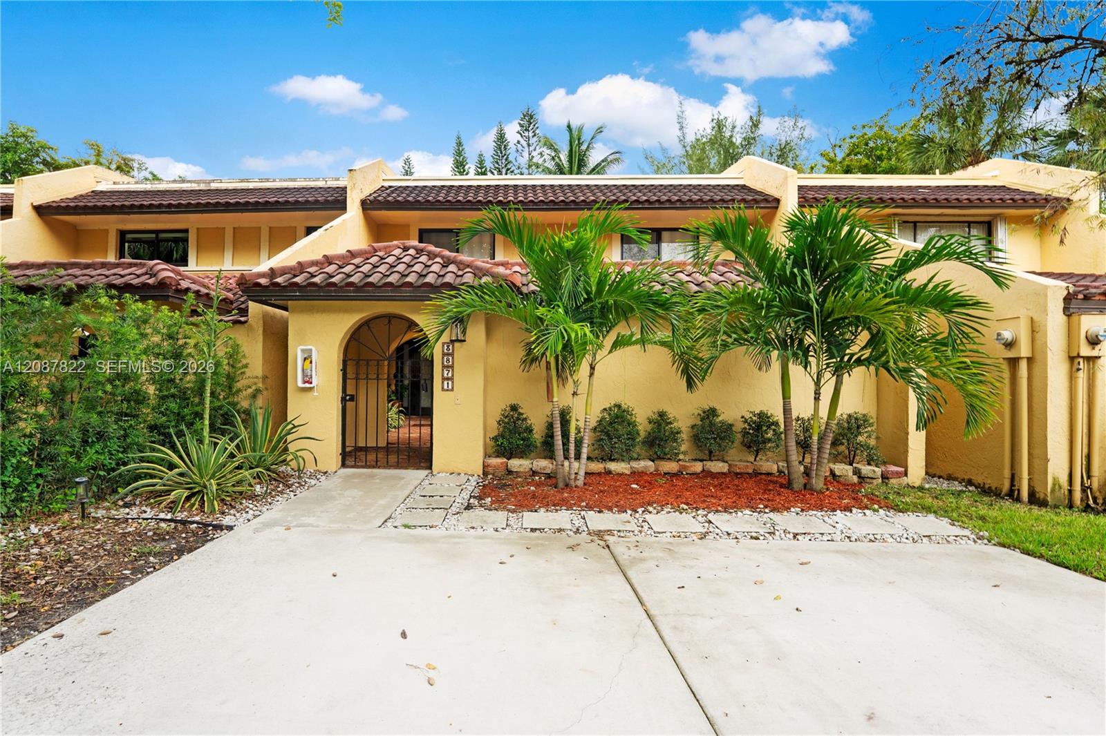 3871 Alcantara Avenue 74d Property Photo 1