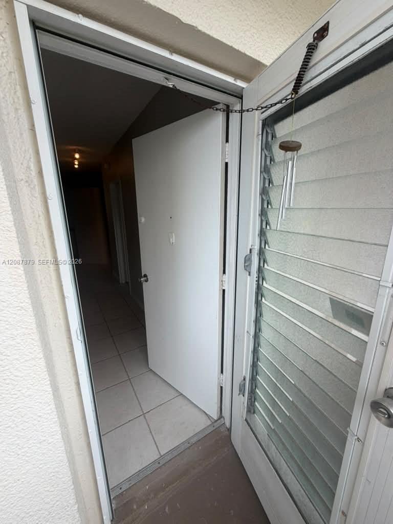 1936 S Ocean Drive 4C Property Photo 1