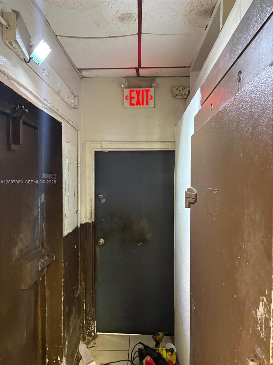 A12087889 Property Photo 11