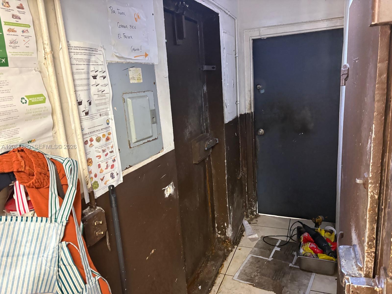 A12087889 Property Photo 14