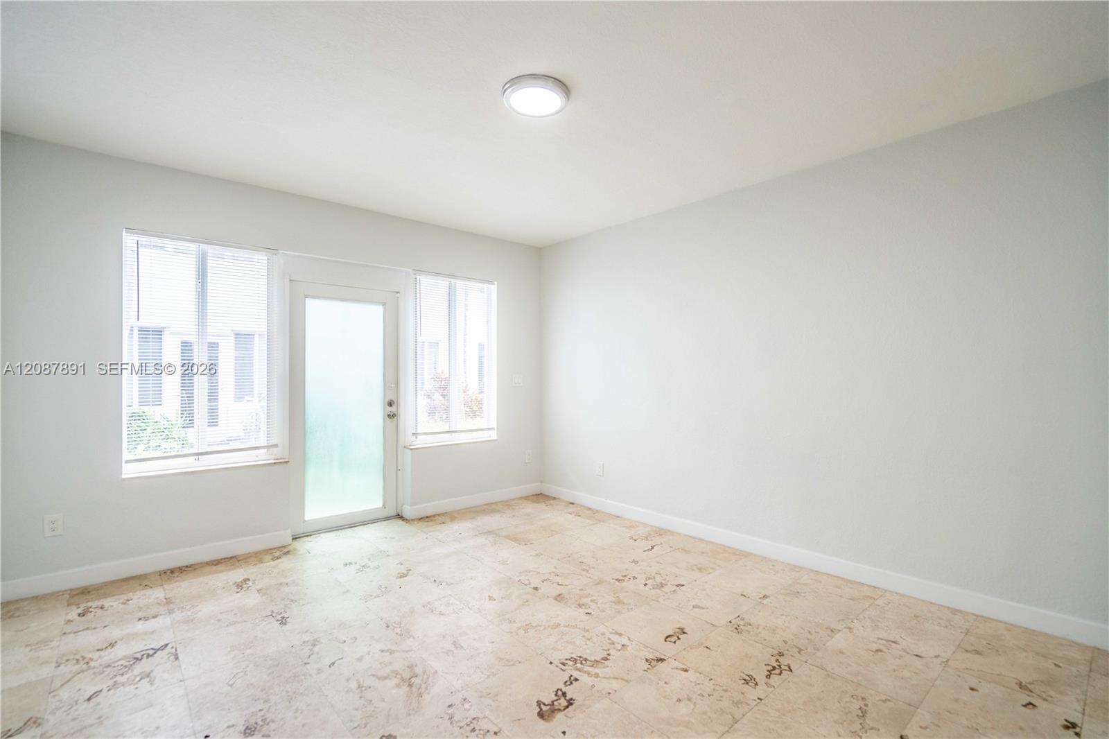 2180 Bay Drive 4b Property Photo 2