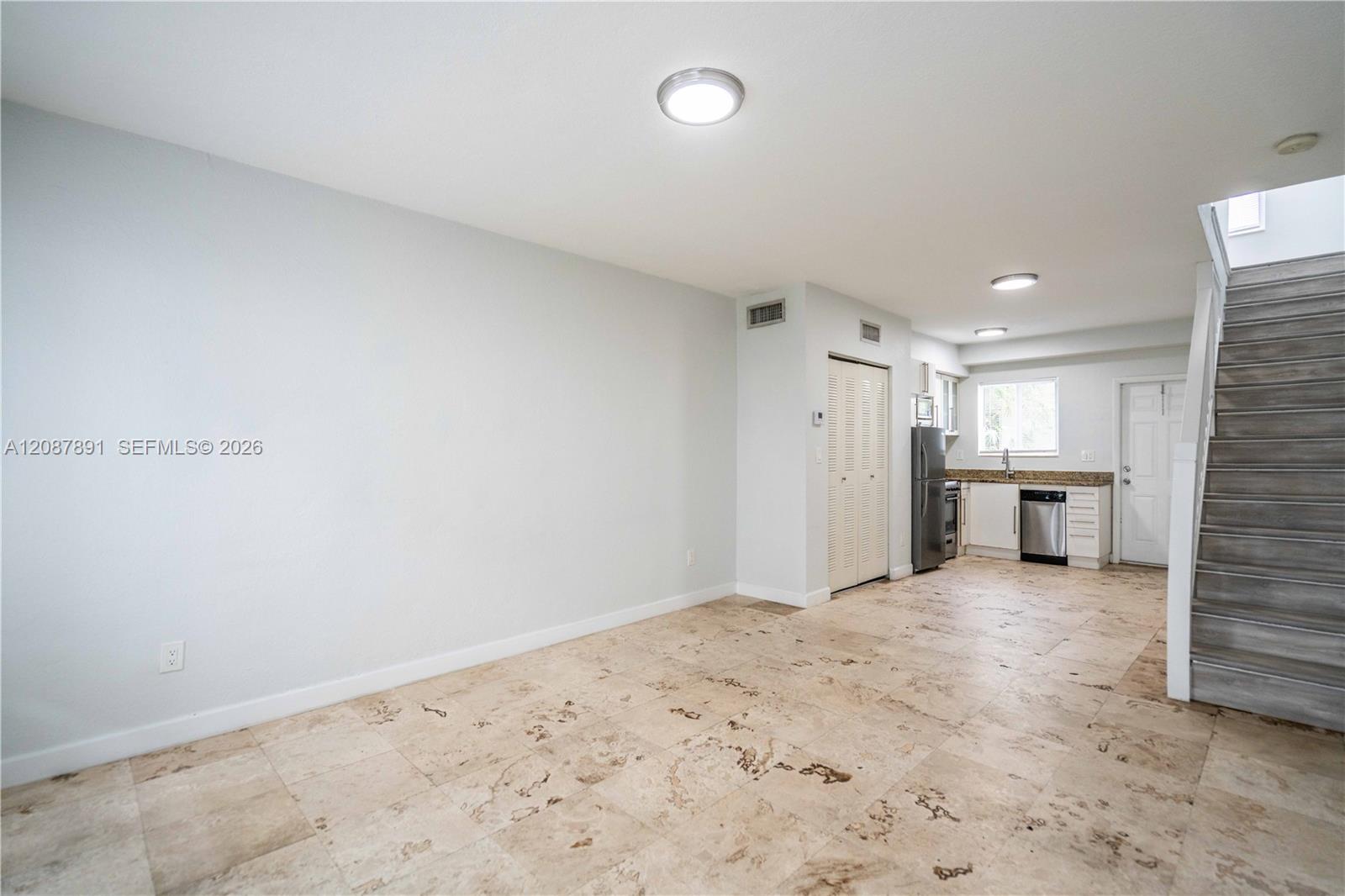 2180 Bay Drive 4b Property Photo 4