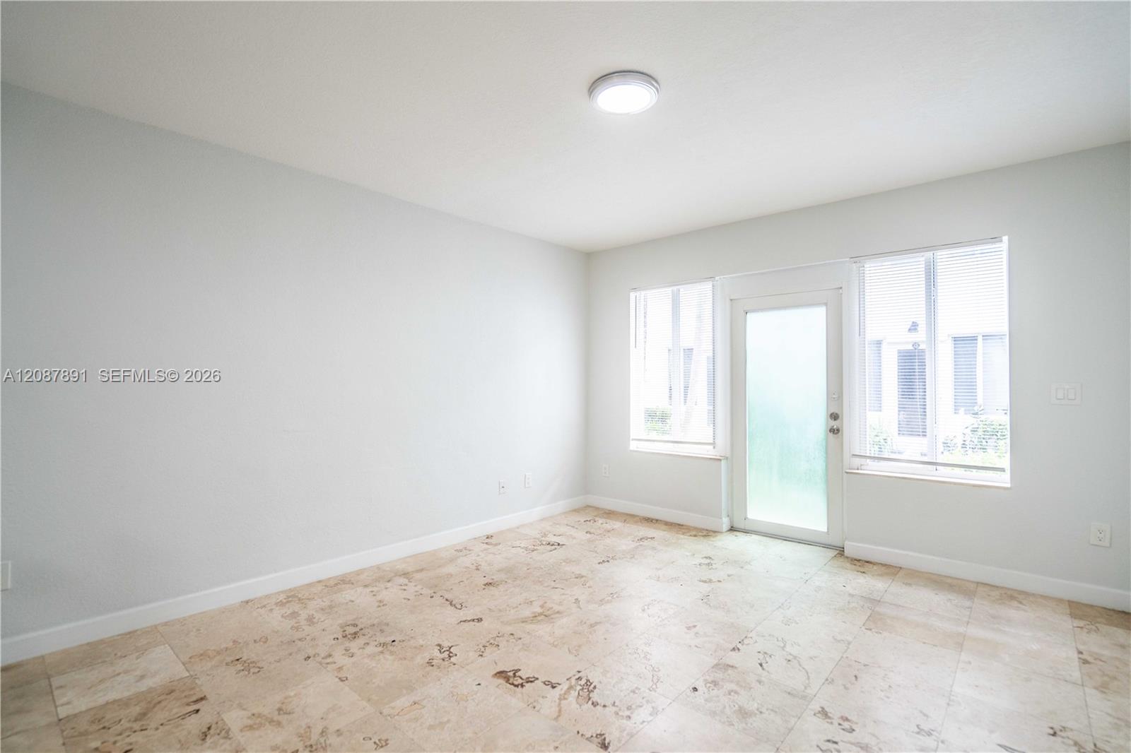 2180 Bay Drive 4b Property Photo 5