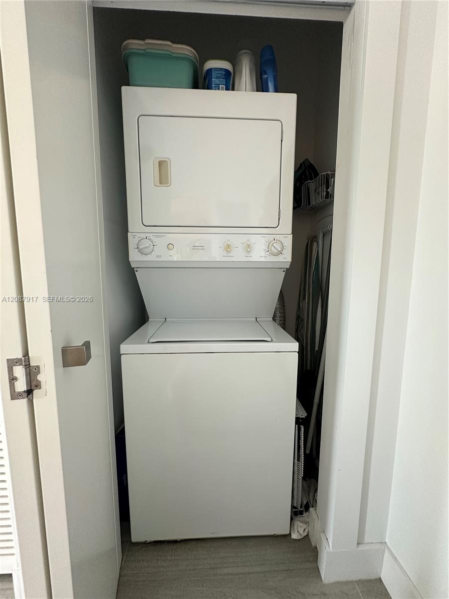 A12087917 Property Photo 25