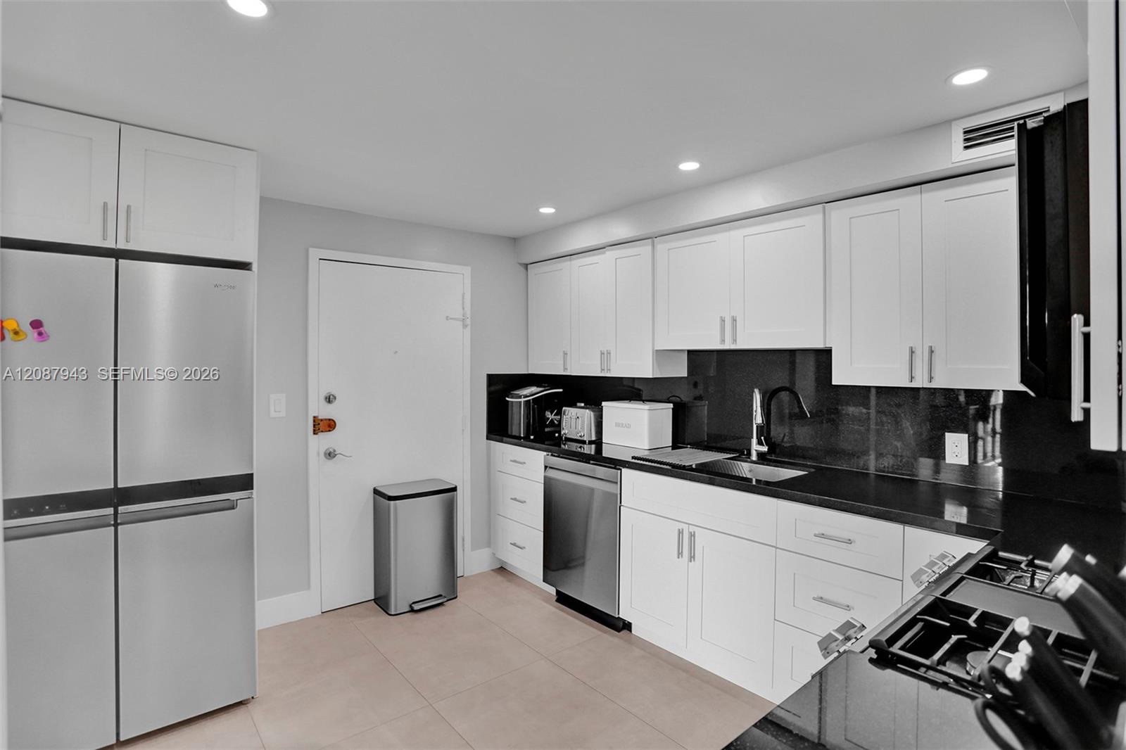 2030 S Ocean Drive 1621 Property Photo 26