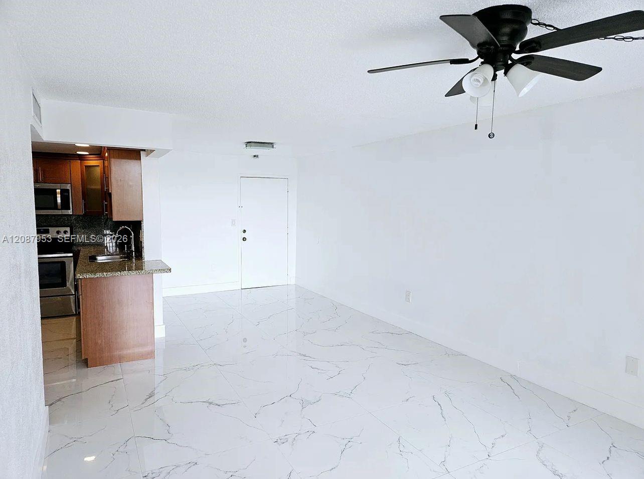 9682 Fontainebleau Boulevard 207 Property Photo 4
