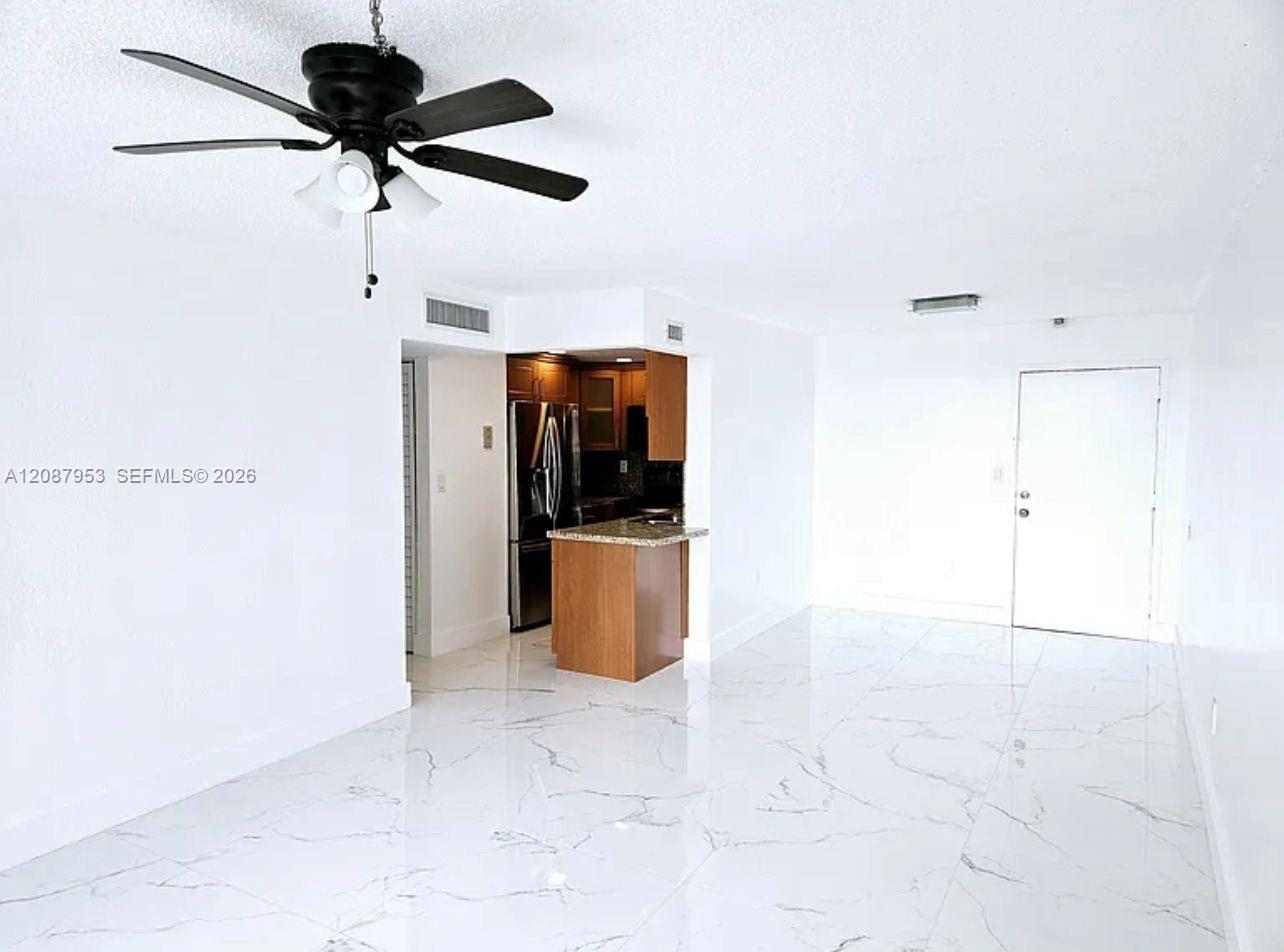 9682 Fontainebleau Boulevard 207 Property Photo 5