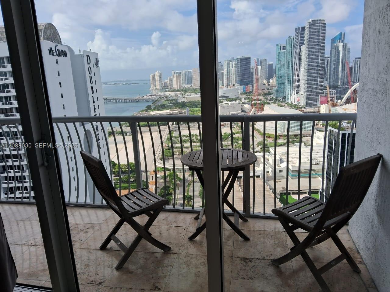 1750 N Bayshore Drive 3710 Property Photo 1