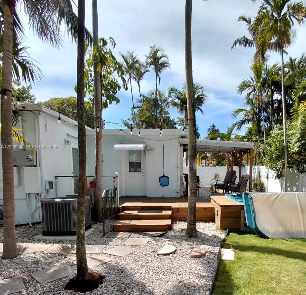 1623 Plunkett Street W Property Photo 2