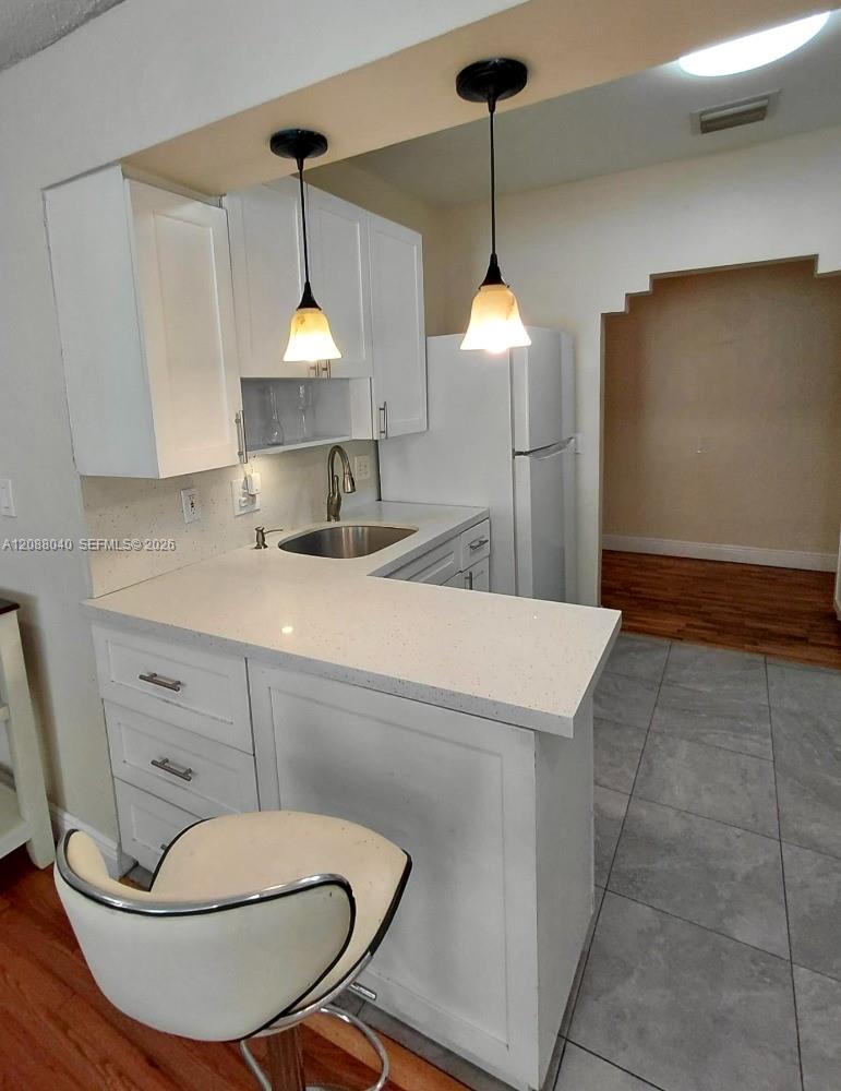 1623 Plunkett Street W Property Photo 5