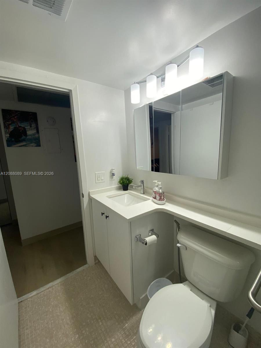 4076 E Guildford E 4 Property Photo 10