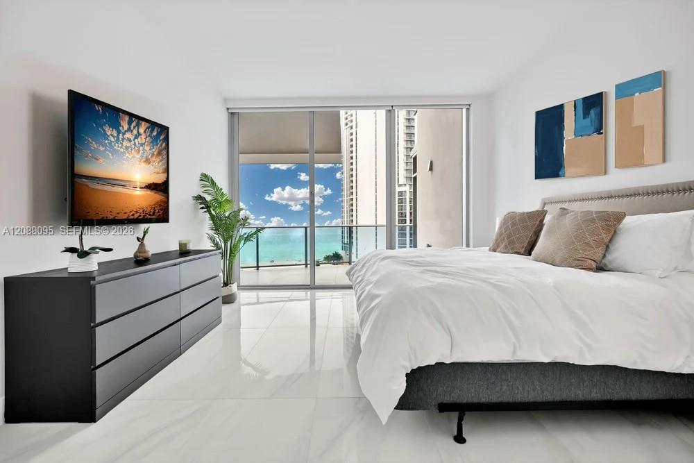 17550 Collins Avenue 1003 Property Photo 1